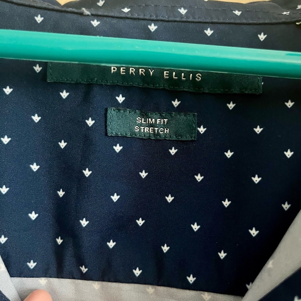 Perry Ellis Short Sleeve Button Down - Picture 4 of 8